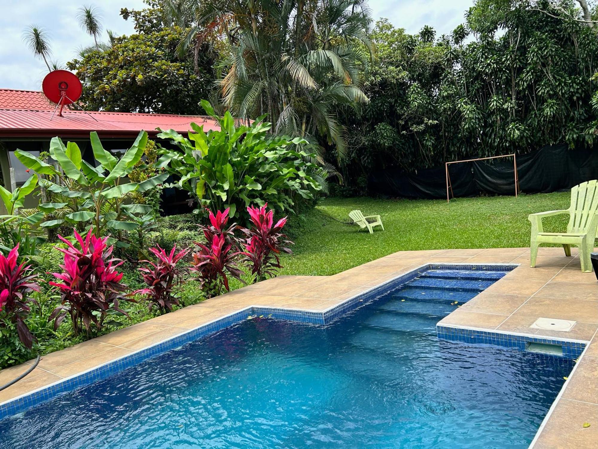 B&B Garden Grecia Bagian luar foto