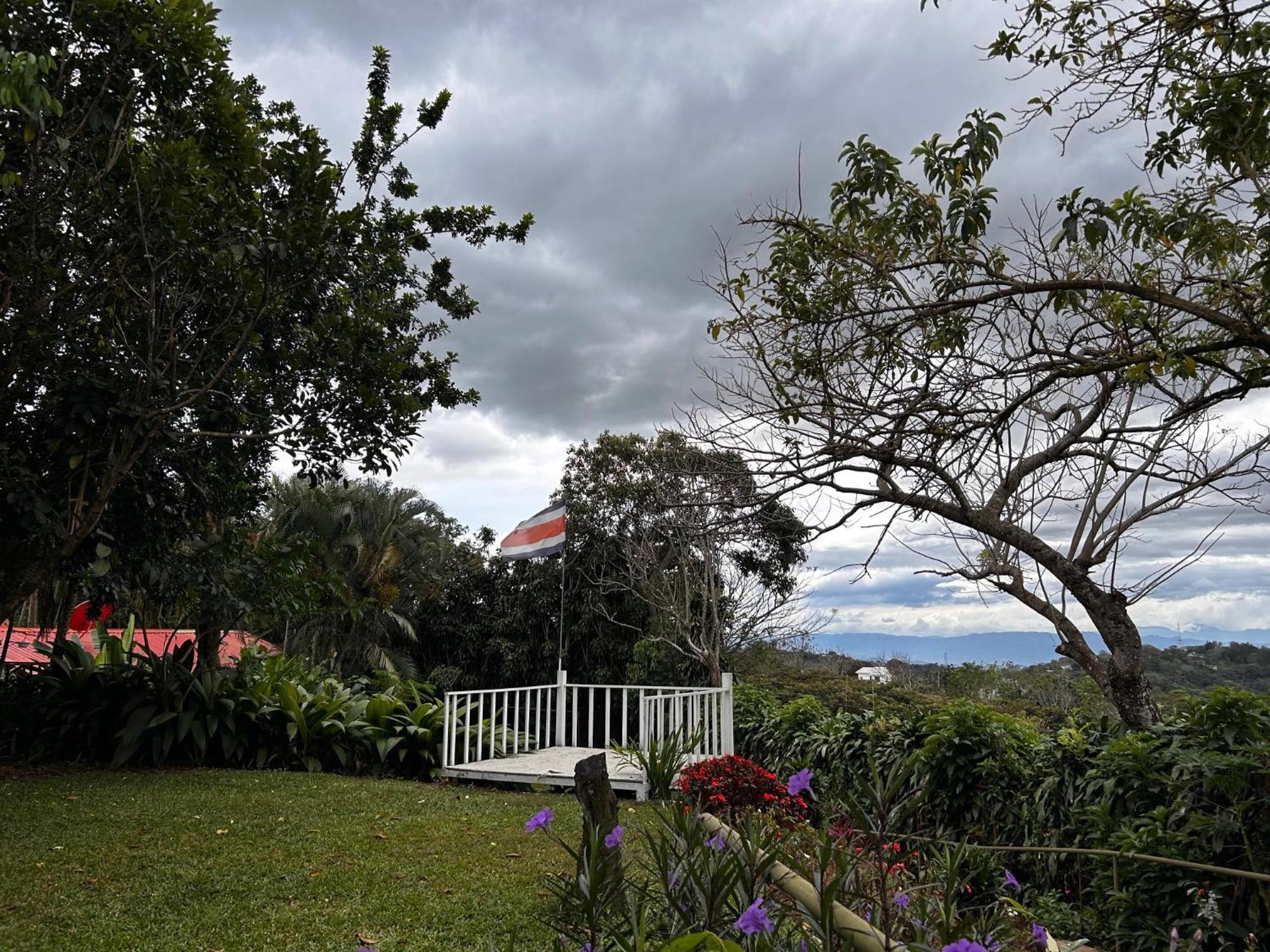 B&B Garden Grecia Bagian luar foto