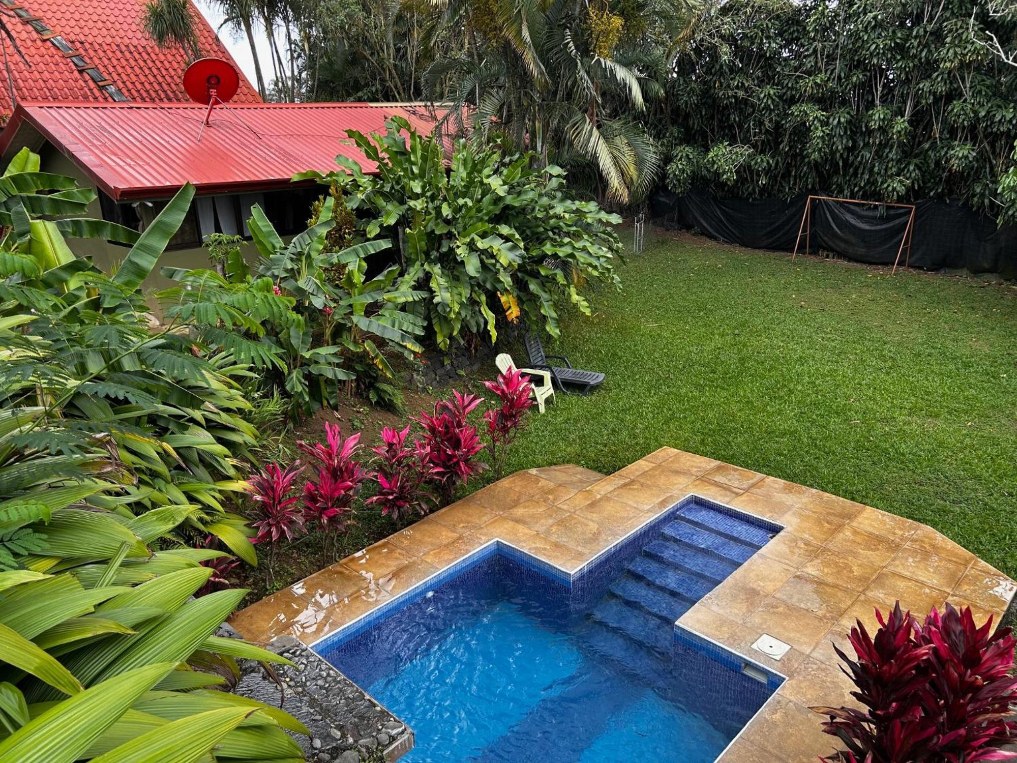 B&B Garden Grecia Bagian luar foto